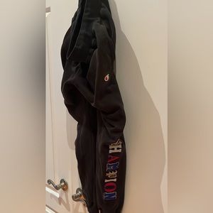 Champion Men’s Medium Champion Golden Logo Black